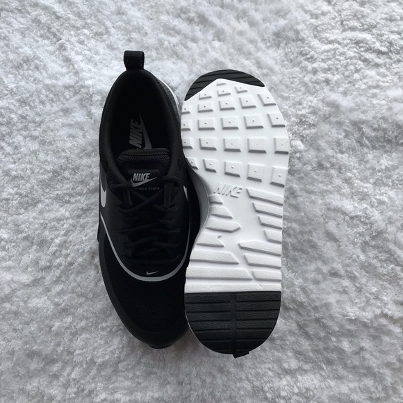 NEW Nike Air Max Thea - **Various Sizes** - Picture 3 of 5